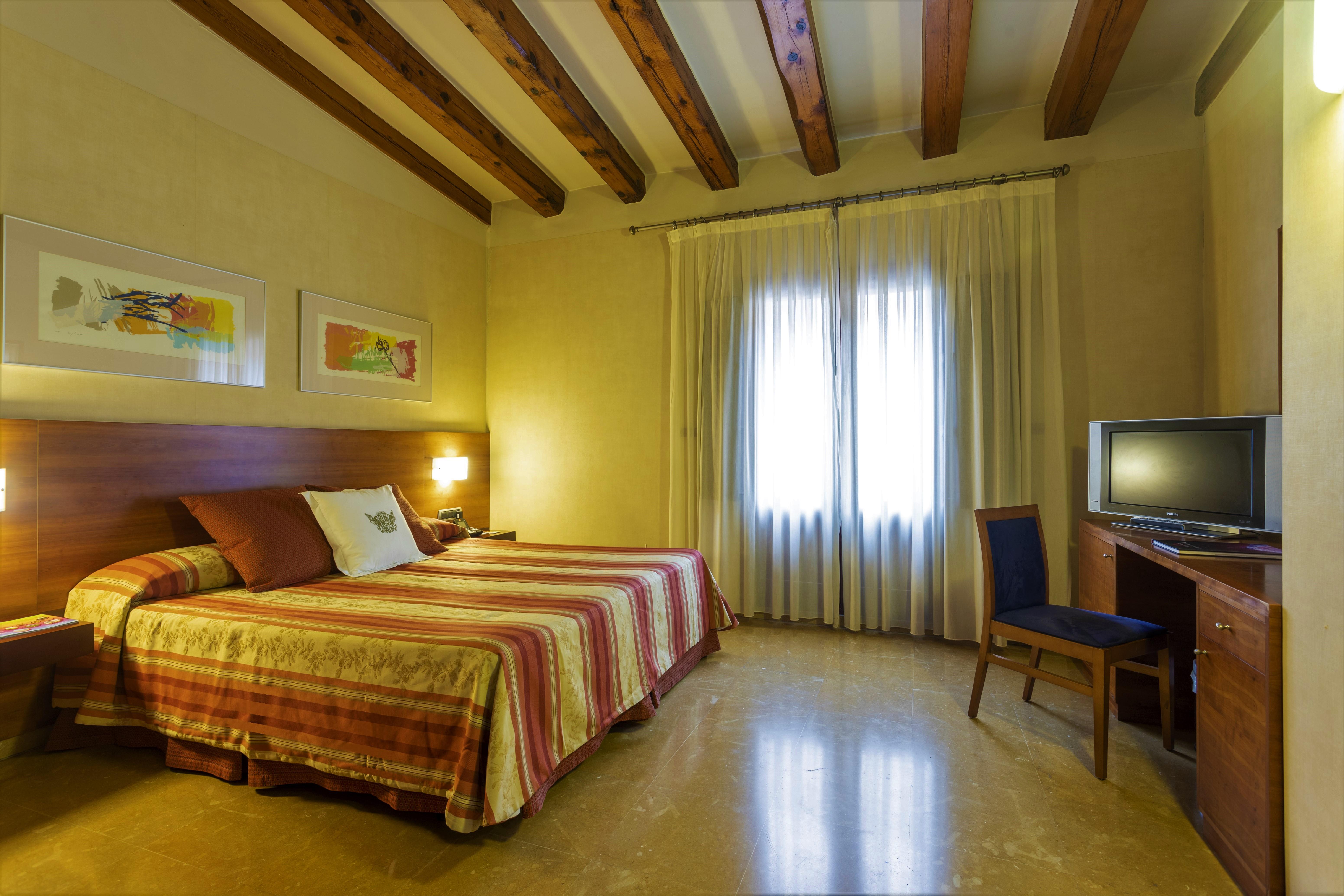 אוריהואלה Sercotel Palacio De Tudemir מראה חיצוני תמונה