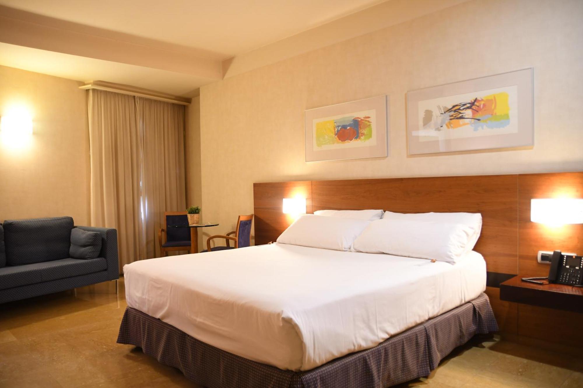 אוריהואלה Sercotel Palacio De Tudemir חדר תמונה