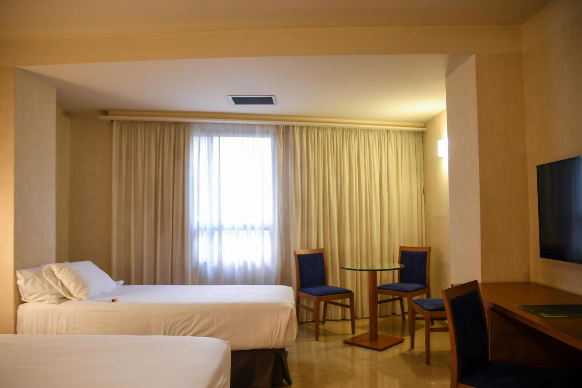 אוריהואלה Sercotel Palacio De Tudemir חדר תמונה
