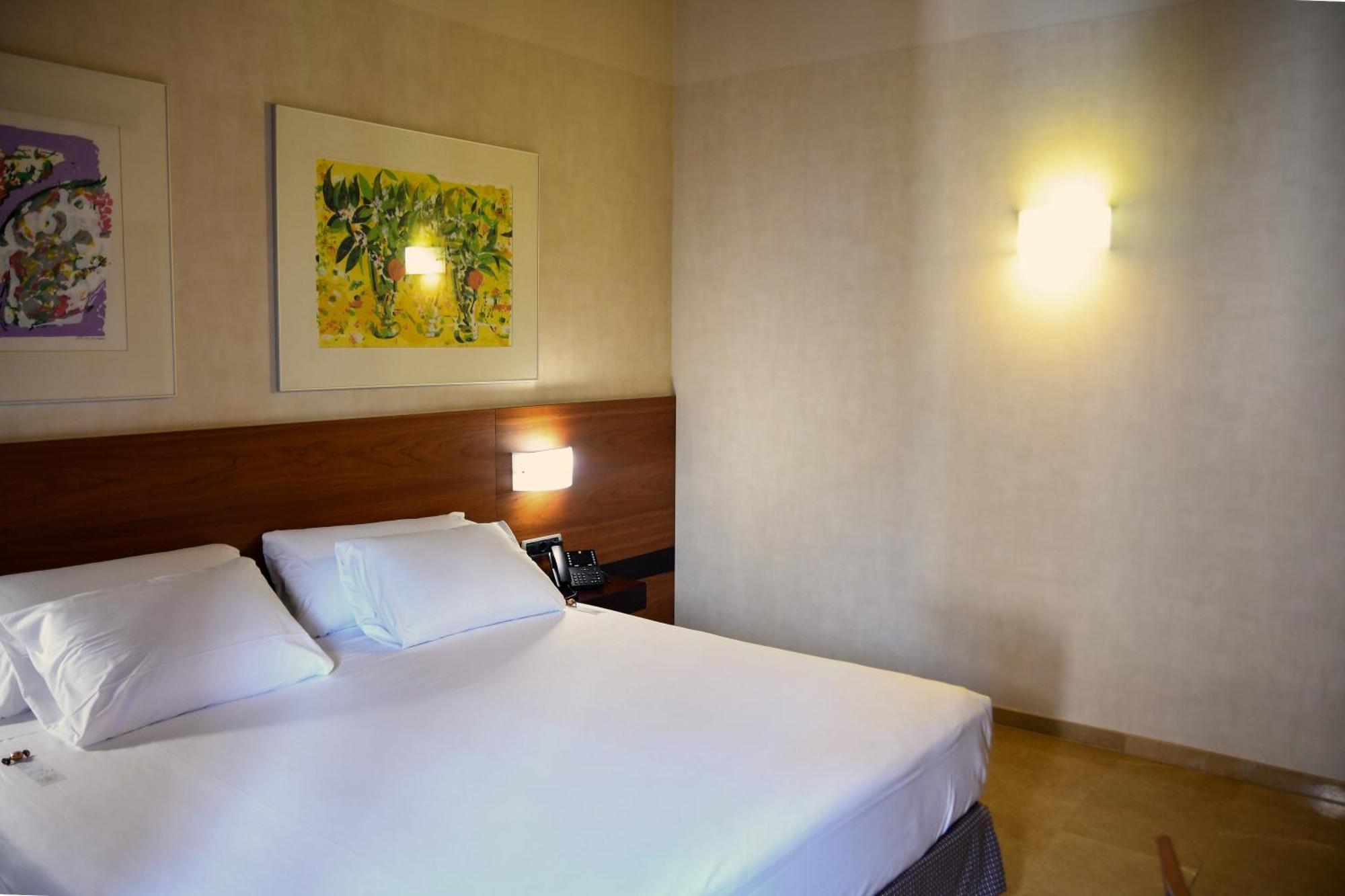 אוריהואלה Sercotel Palacio De Tudemir חדר תמונה