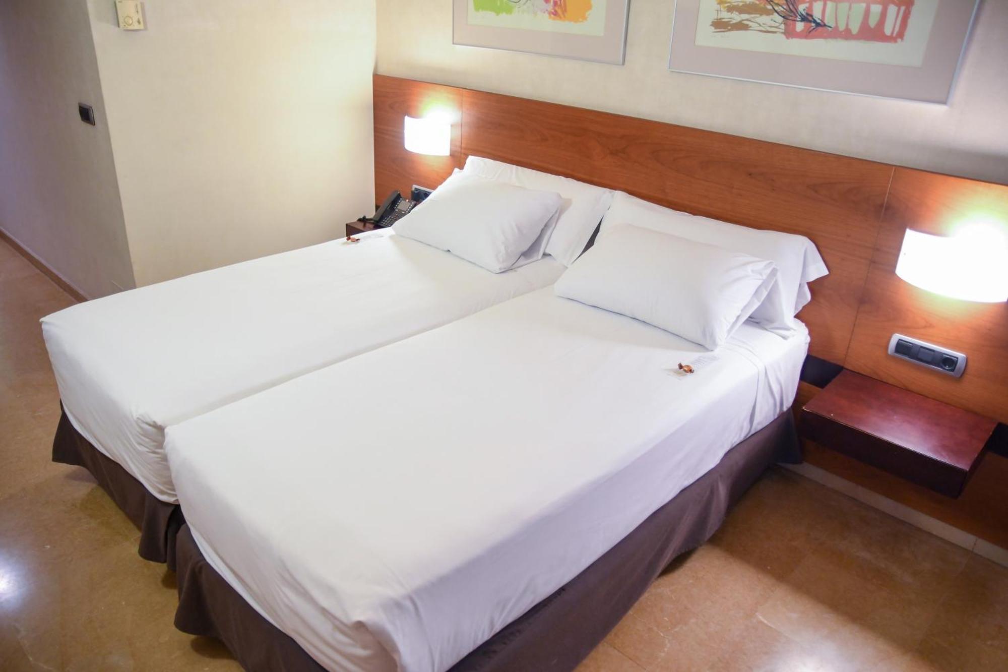 אוריהואלה Sercotel Palacio De Tudemir חדר תמונה